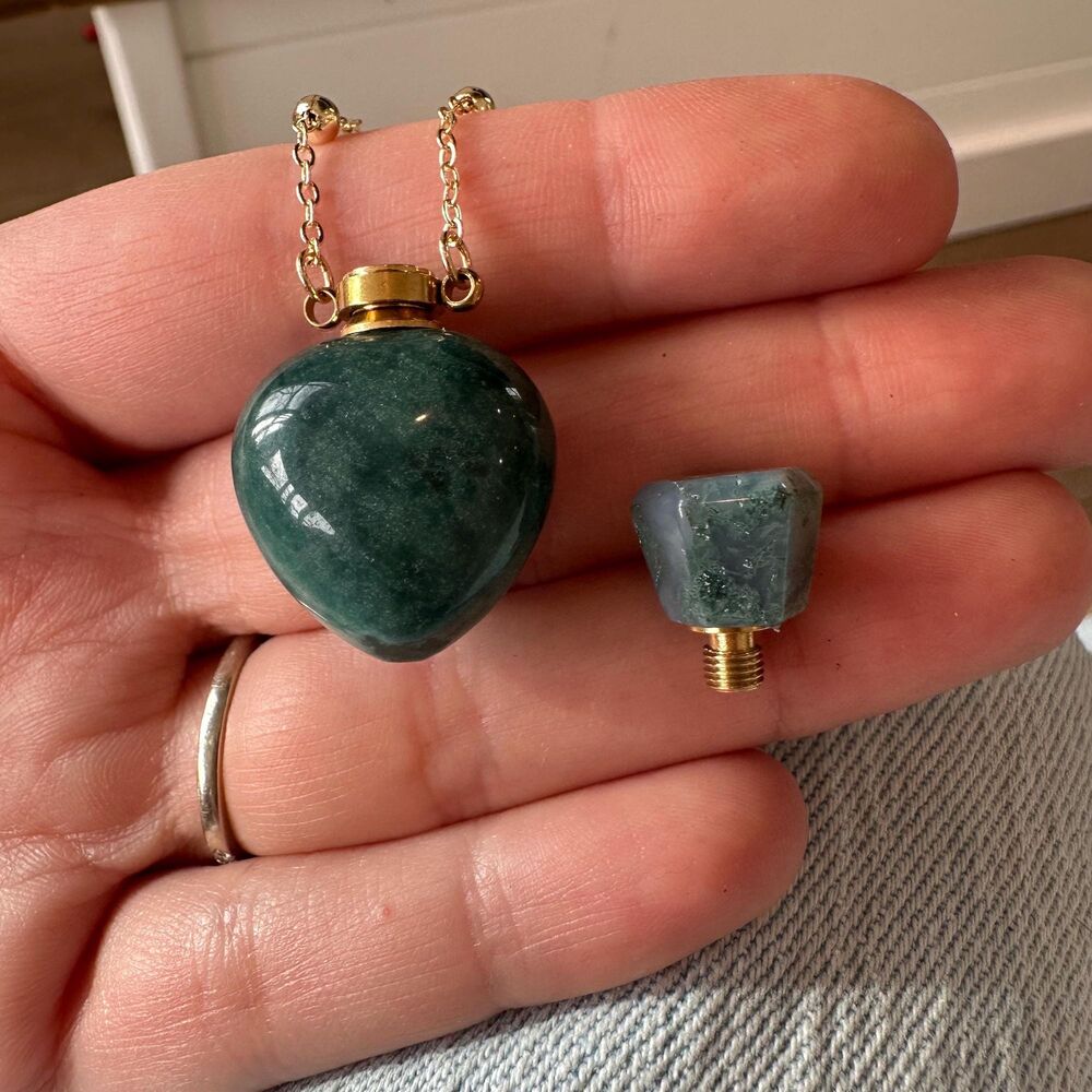 Aquatic Agate Perfume Bottle Pendant Necklace Turquoise Green Blue Stone Perfume - Picture 2 of 3